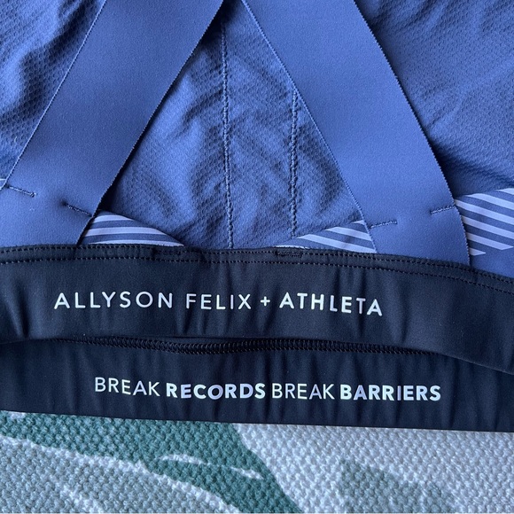 Athleta x Allyson Felix Ultimate Legend Sports Bra Size Large - Picture 5 of 9